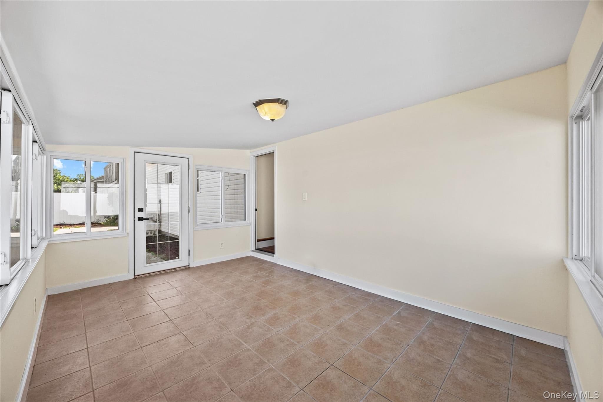 37 Gladstone Avenue thumbnail 24