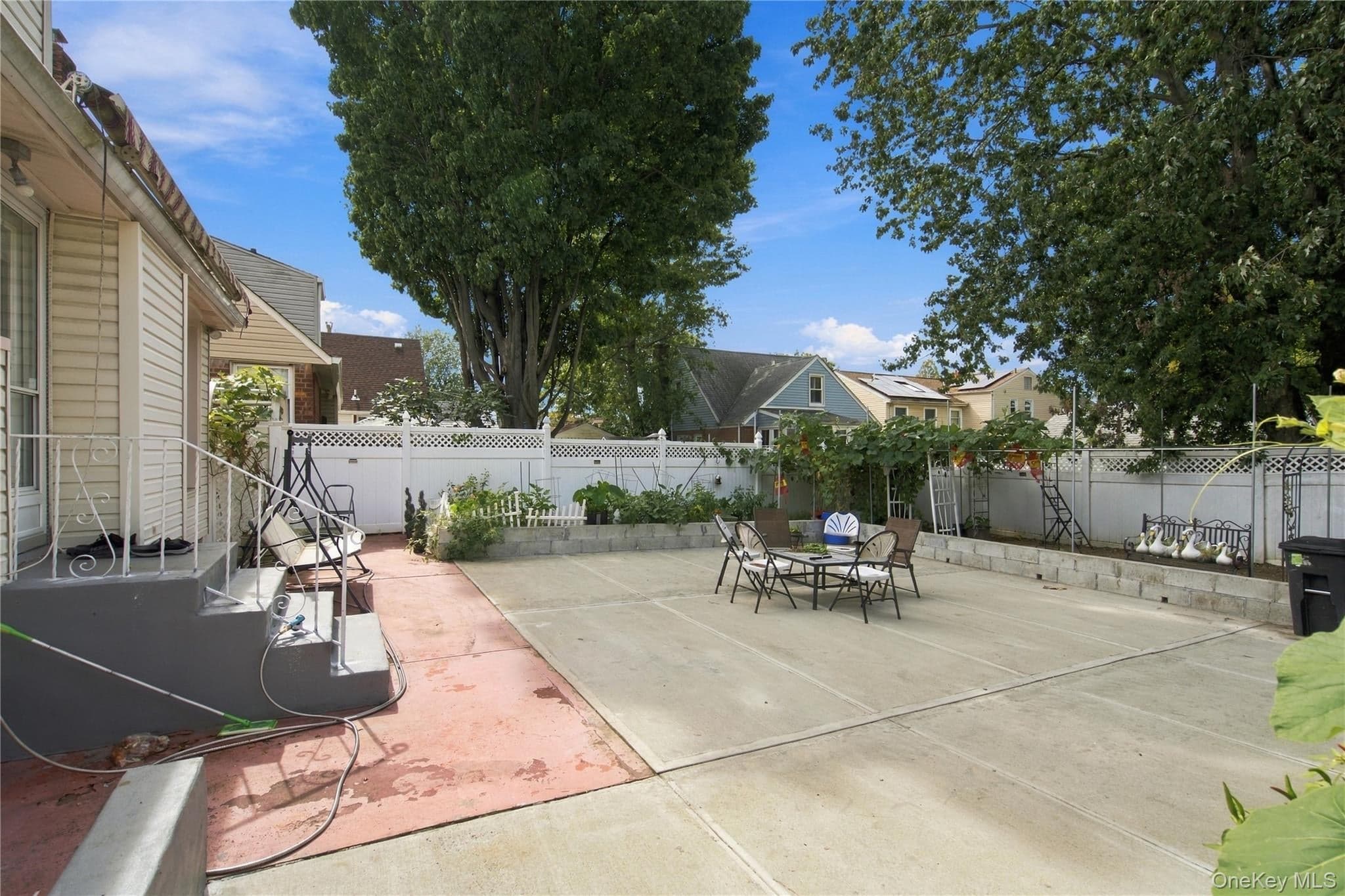 90 Clearstream Avenue thumbnail 30