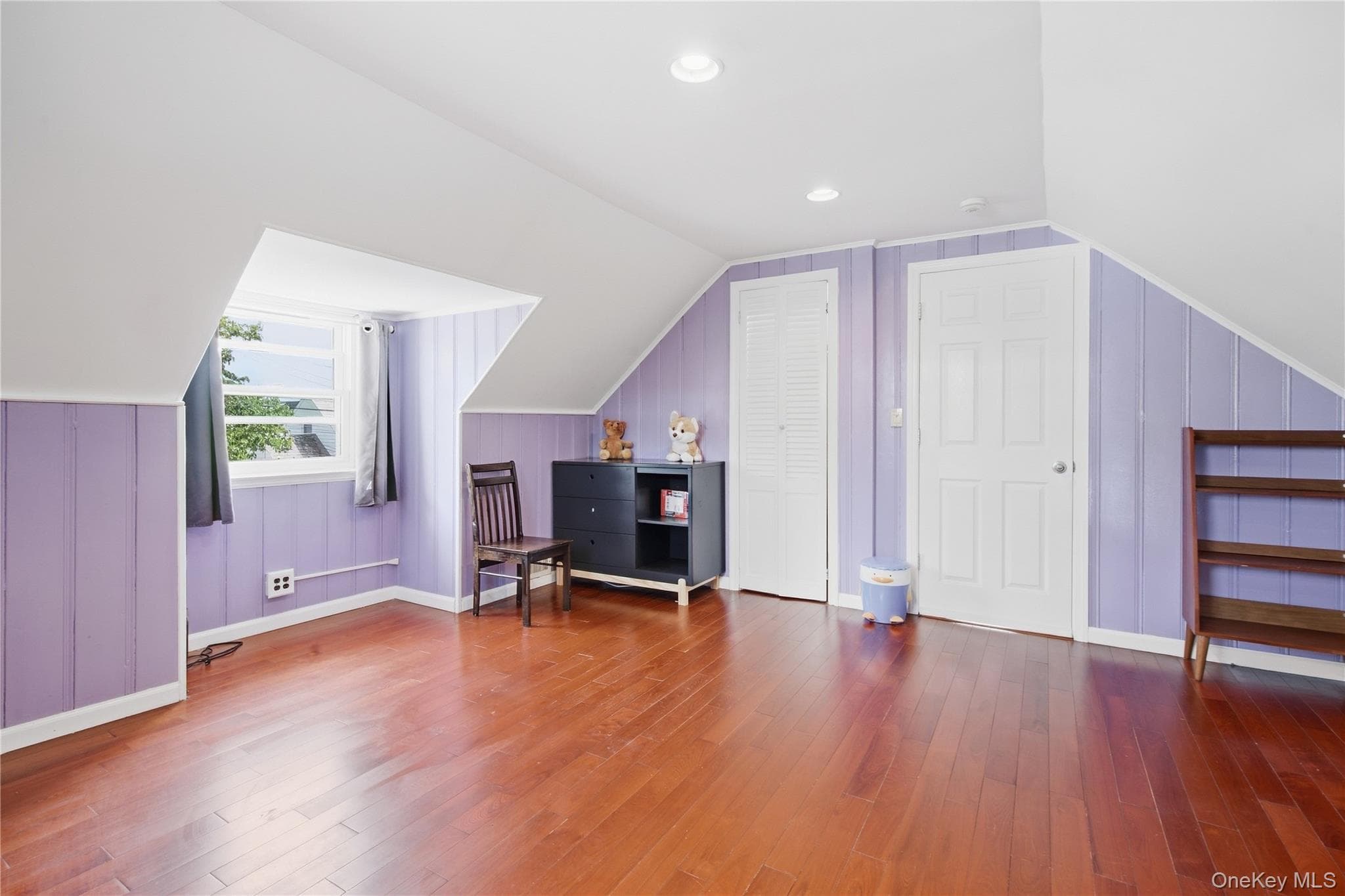 90 Clearstream Avenue thumbnail 23
