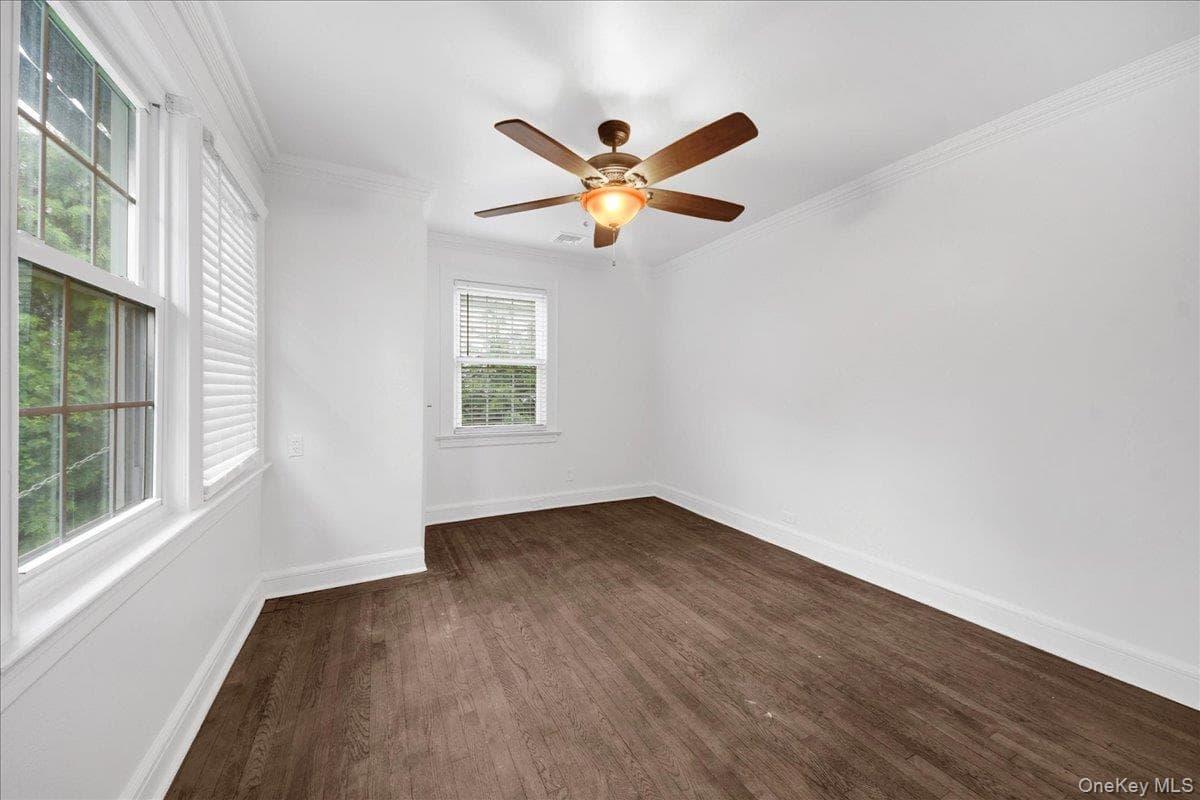 32 Deerfield Avenue thumbnail 21