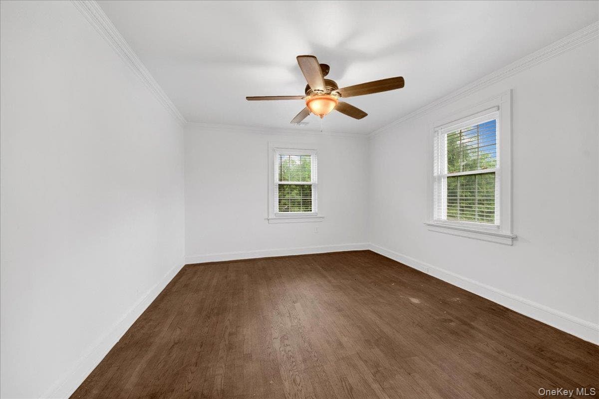 32 Deerfield Avenue thumbnail 23