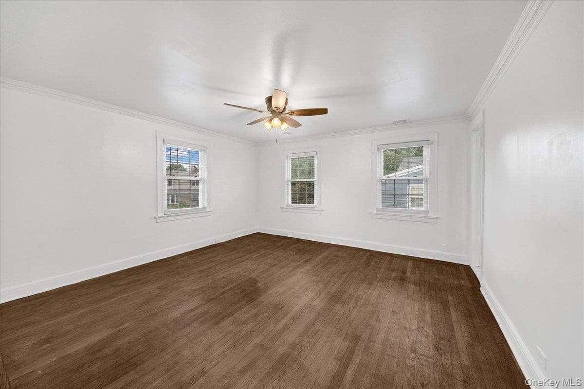 32 Deerfield Avenue thumbnail 16