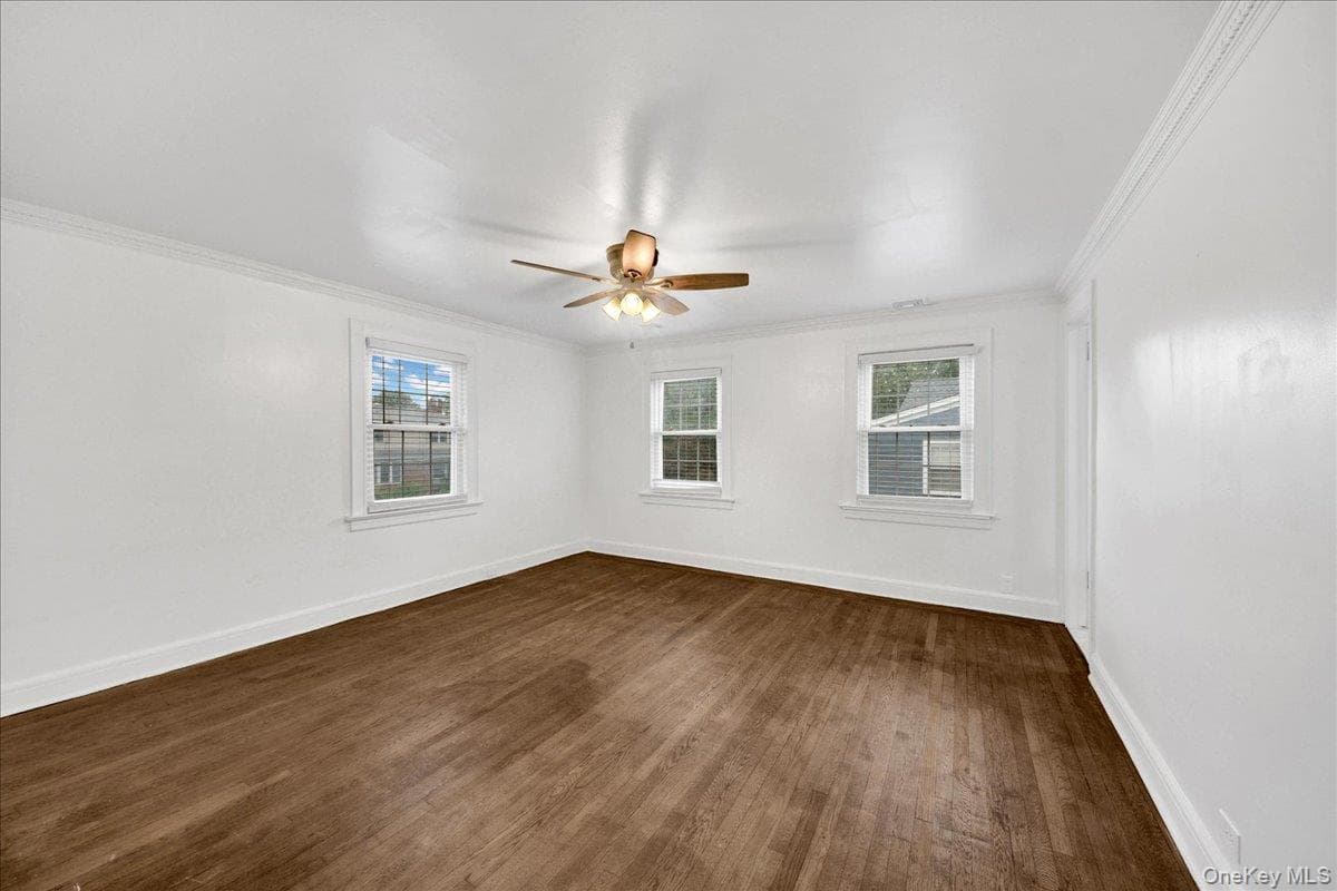 32 Deerfield Avenue thumbnail 15