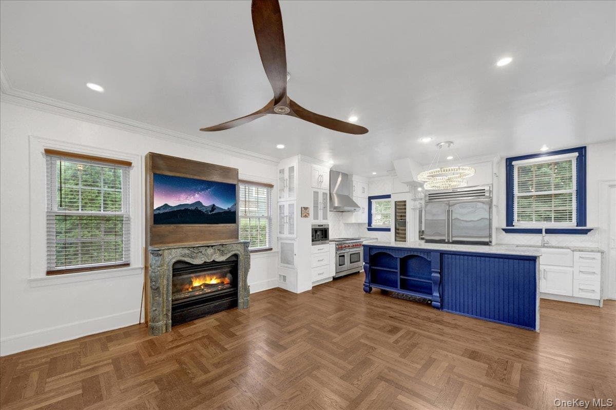 32 Deerfield Avenue thumbnail 8