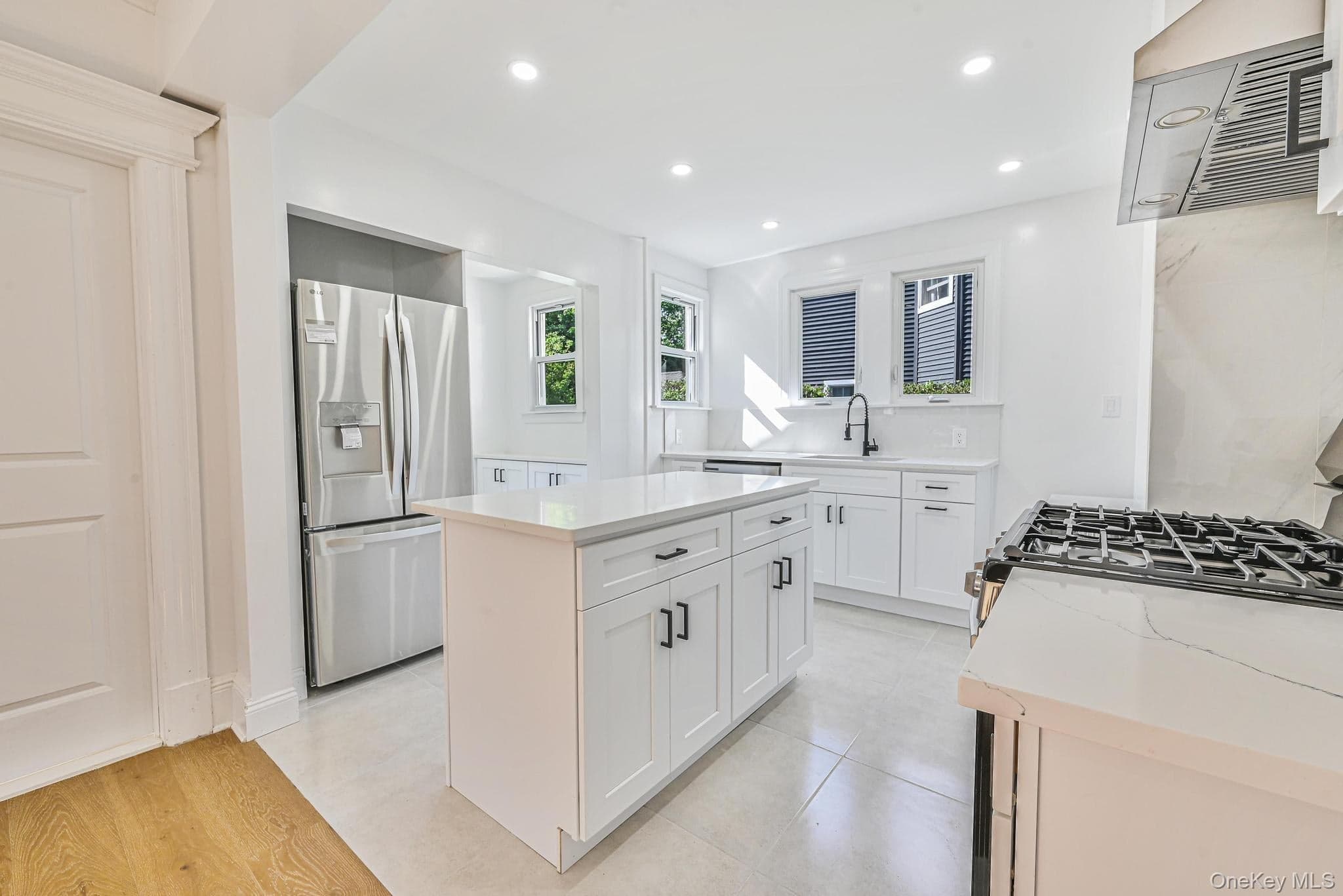 108 N Forest Avenue thumbnail 12