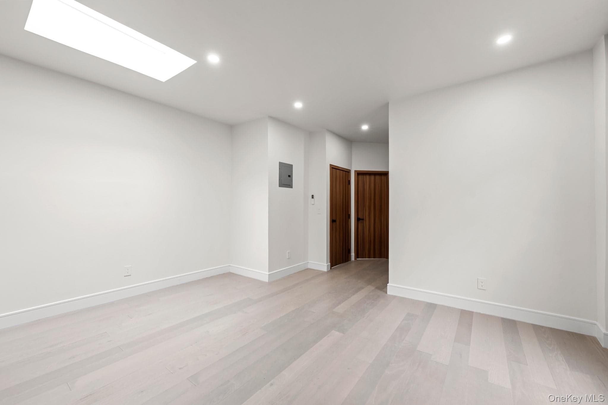 1024 E 226th Street thumbnail 12