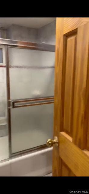 326 E 48th Street thumbnail 9