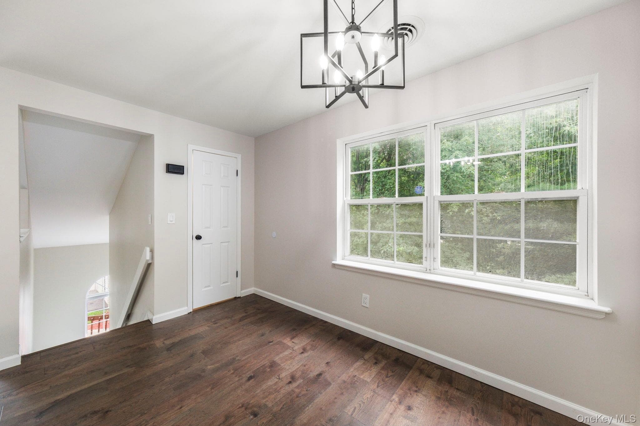 308 Magnolia Court thumbnail 9
