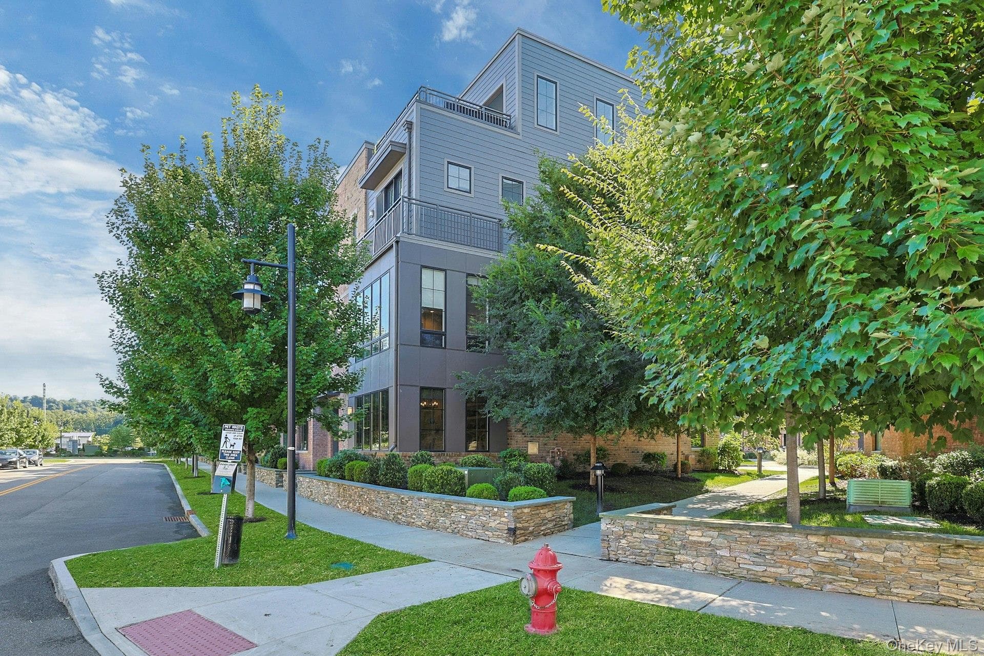 323 Palisades Boulevard thumbnail 32
