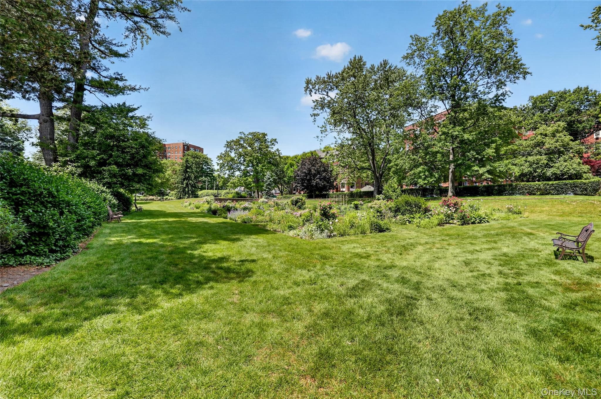 10 Brooklands Cir Unit: 5H thumbnail 29