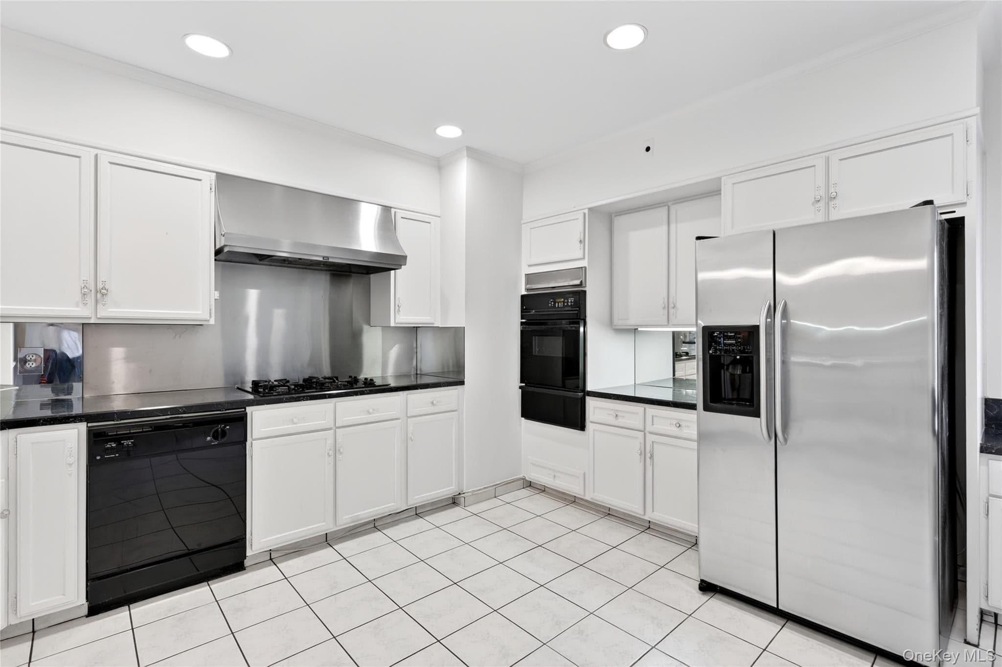 10 Brooklands Cir Unit: 5H thumbnail 8
