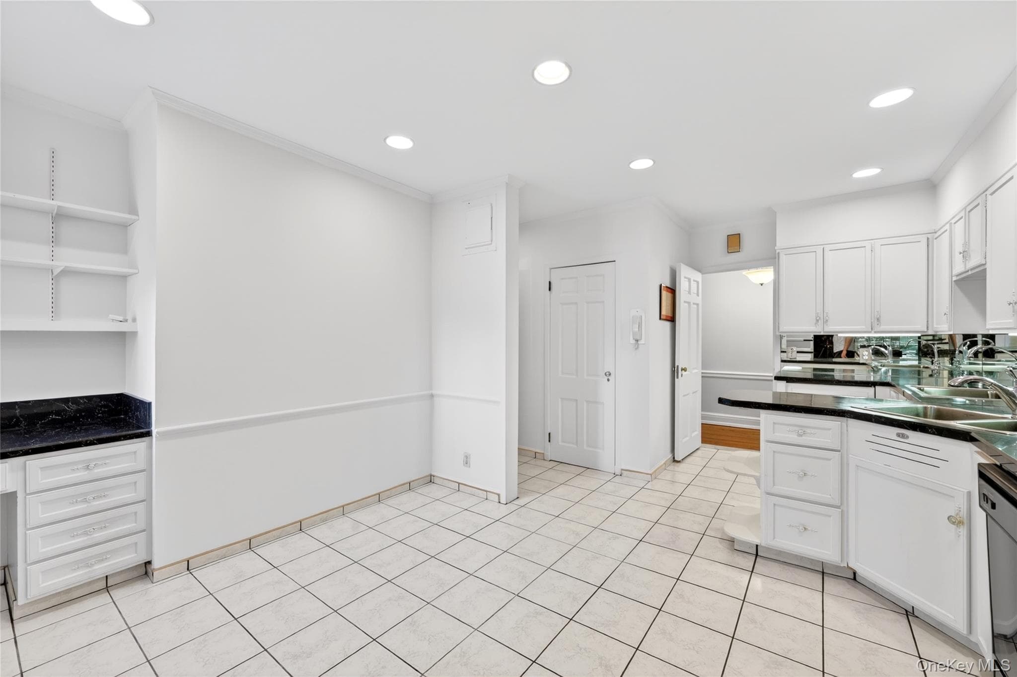 10 Brooklands Cir Unit: 5H thumbnail 9