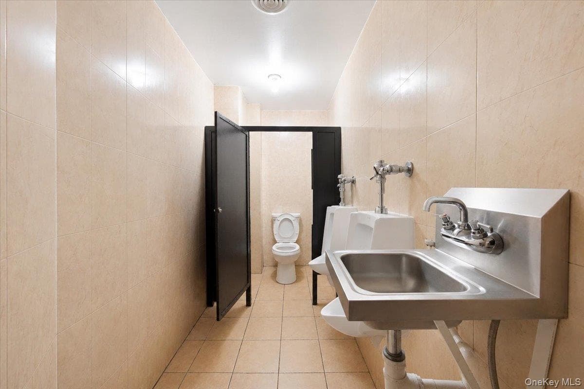 536 E 138th Street Unit: 8 thumbnail 32