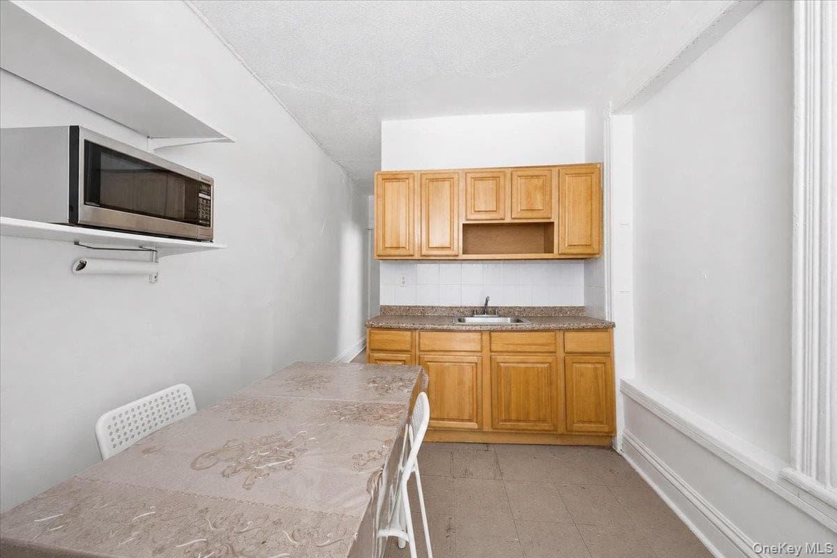 536 E 138th Street Unit: 8 thumbnail 18