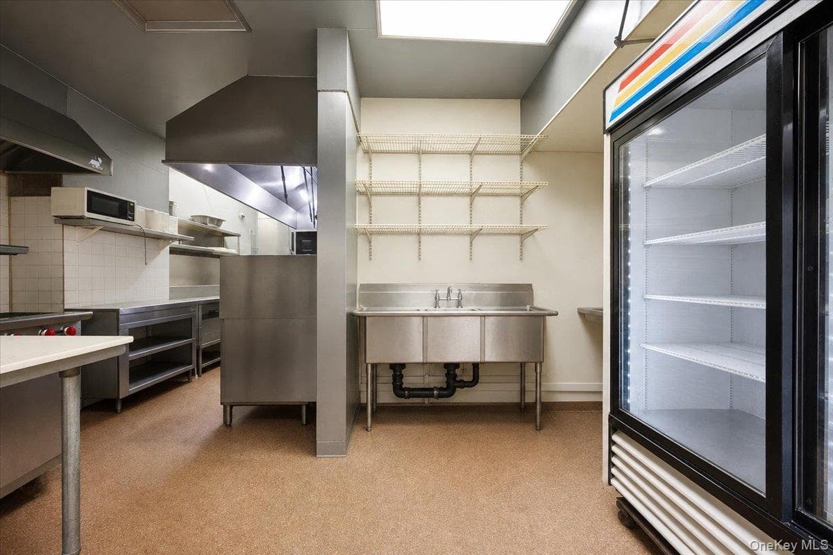 536 E 138th Street Unit: 8 thumbnail 29
