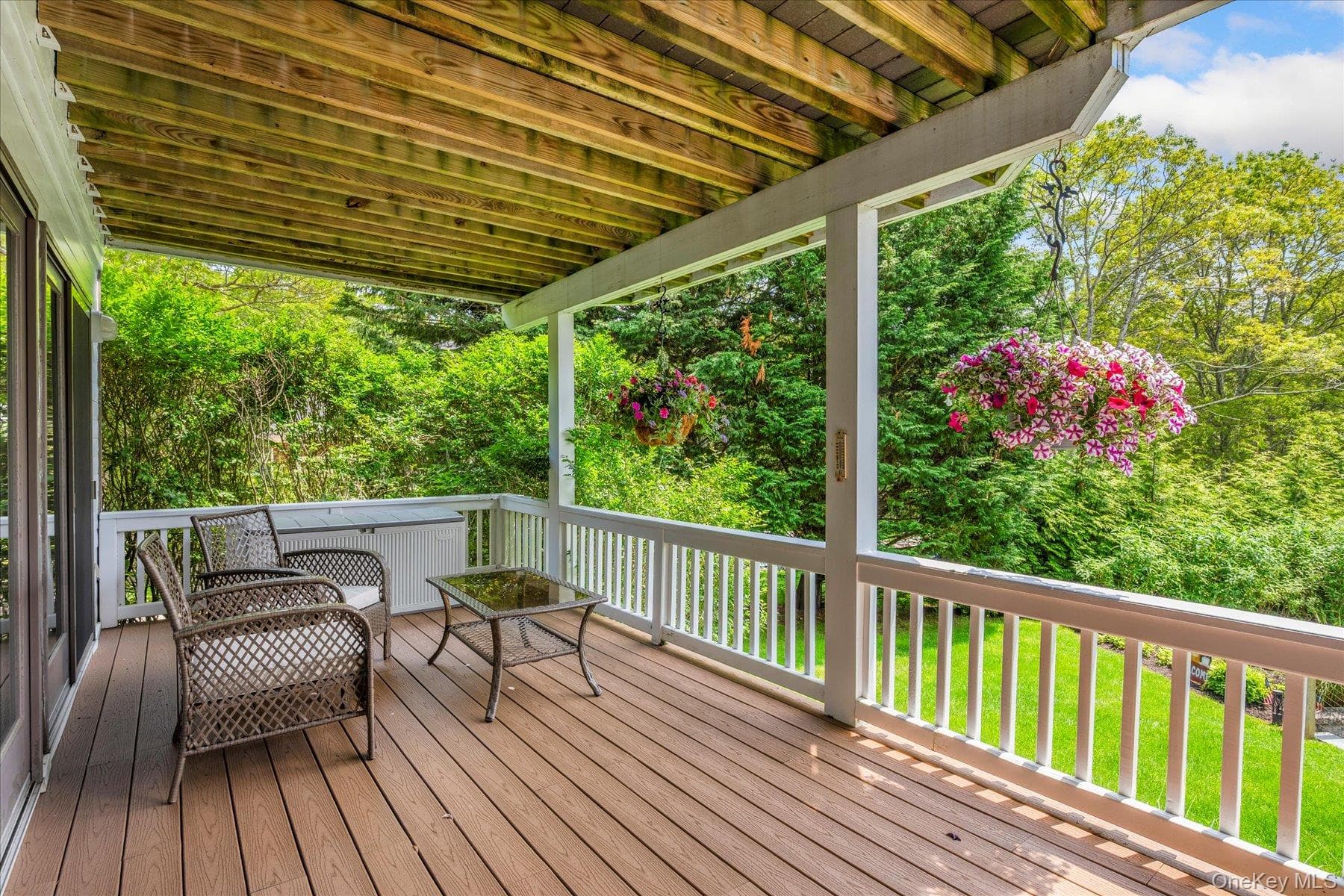 370 Old Canoe Place Road thumbnail 14