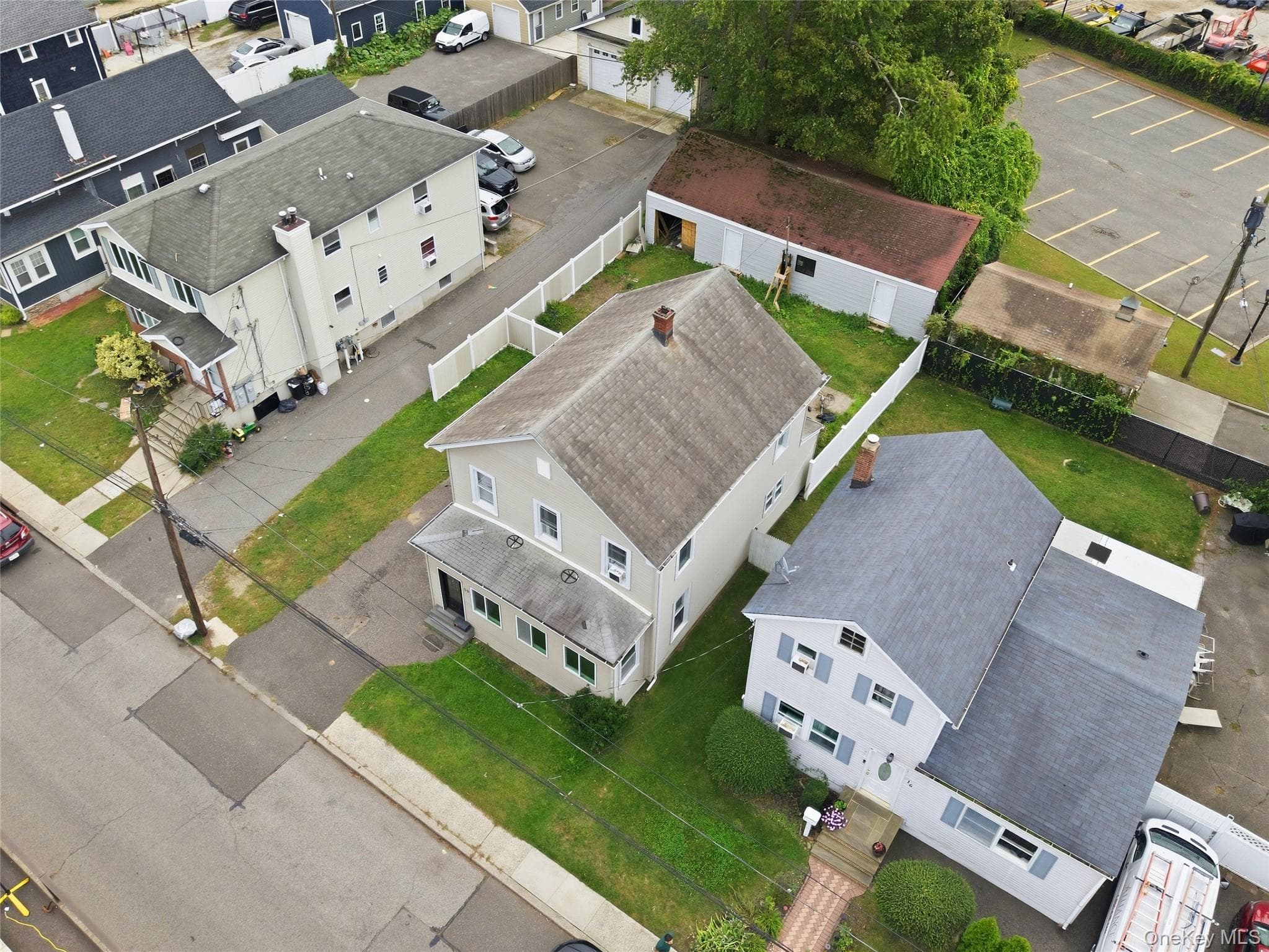 19 Railroad Avenue thumbnail 36