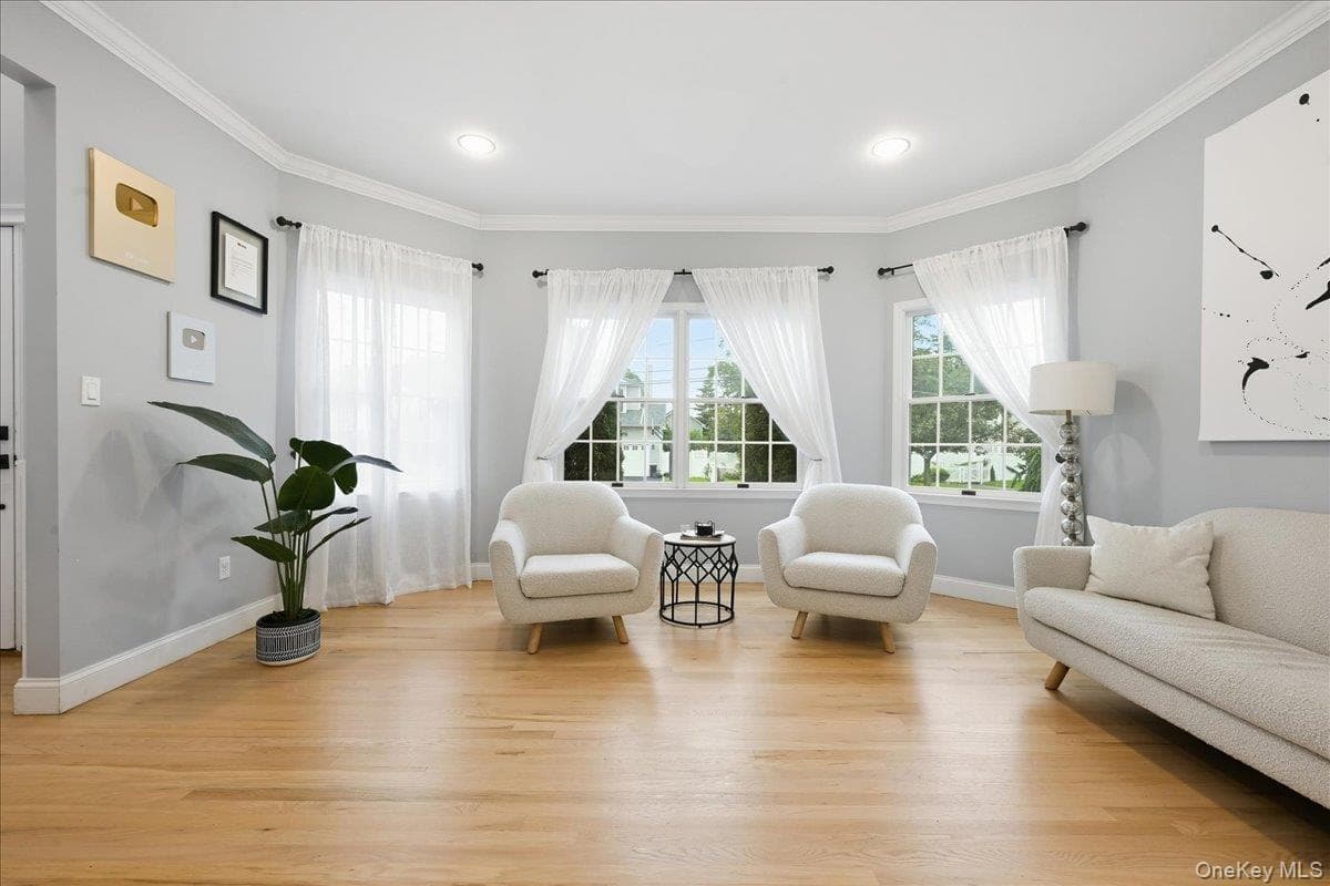 151 Monroe Street thumbnail 5