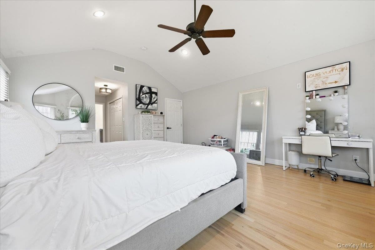 151 Monroe Street thumbnail 22