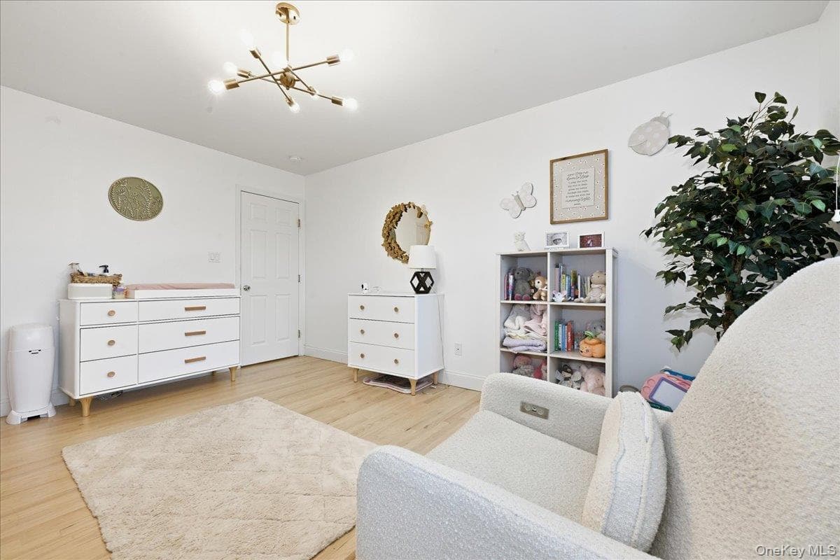 151 Monroe Street thumbnail 28