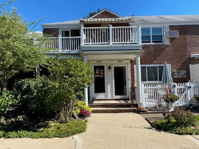 264-63 Langston Avenue Unit: 2nd floor, Glen Oaks