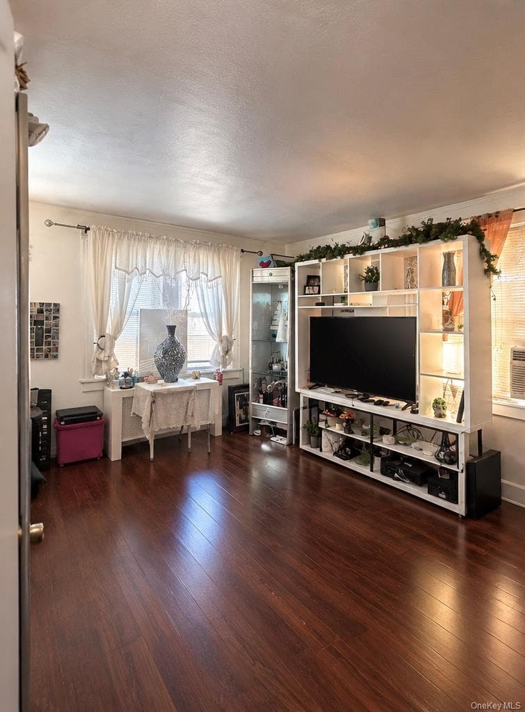 9436 Springfield Boulevard thumbnail 2
