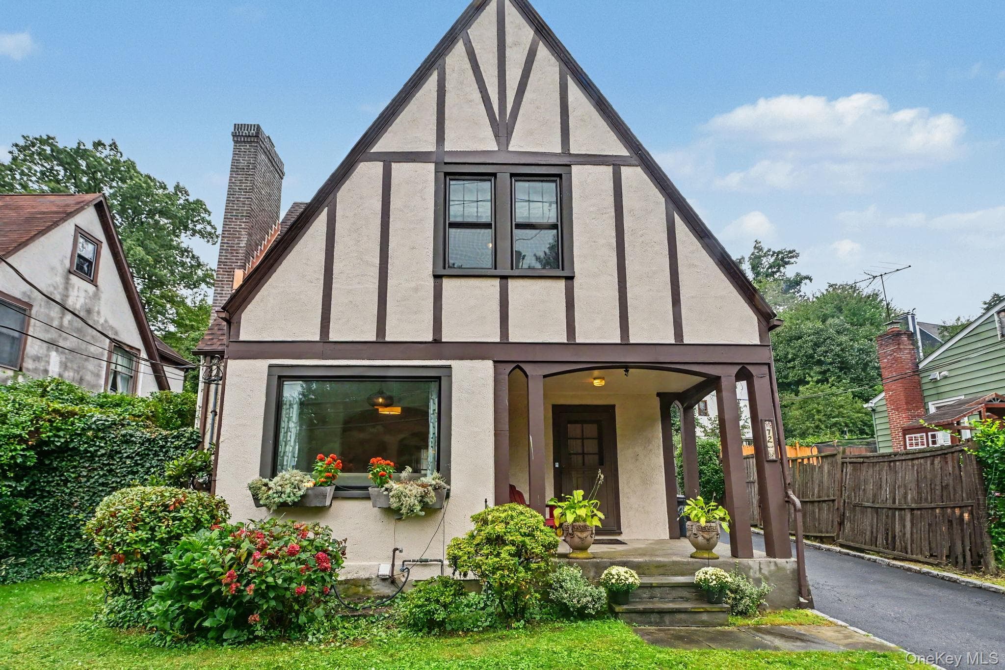 72 W Hartsdale Avenue, Hartsdale