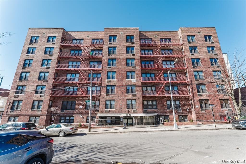 87-70 173rd St St Unit: 7h thumbnail 12