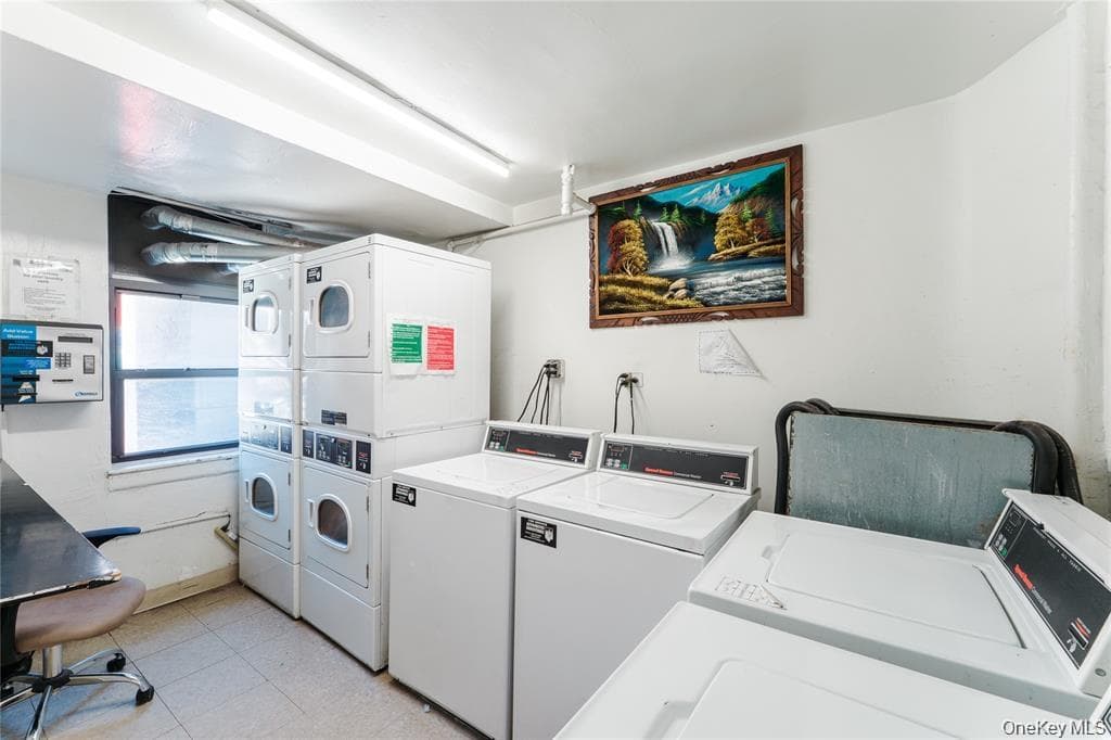 87-70 173rd St St Unit: 7h thumbnail 8