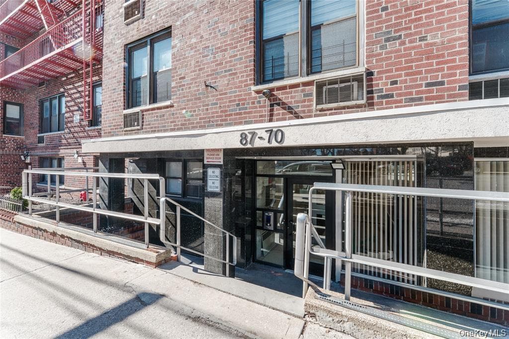 87-70 173rd St St Unit: 7h thumbnail 2