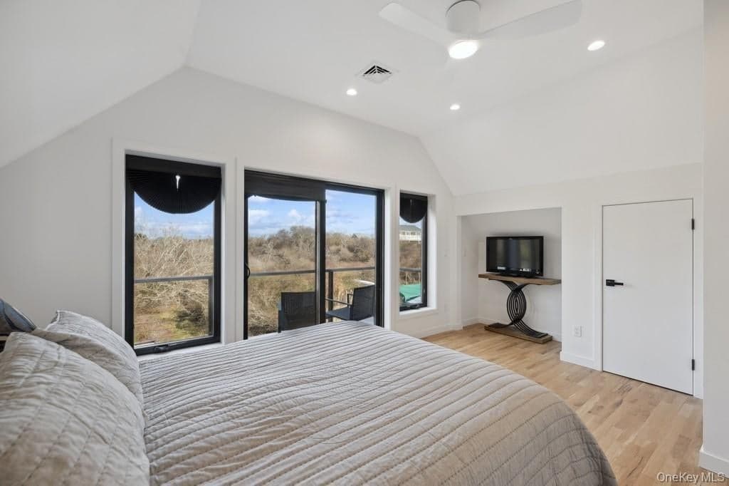 45 Ditch Plains Road thumbnail 13