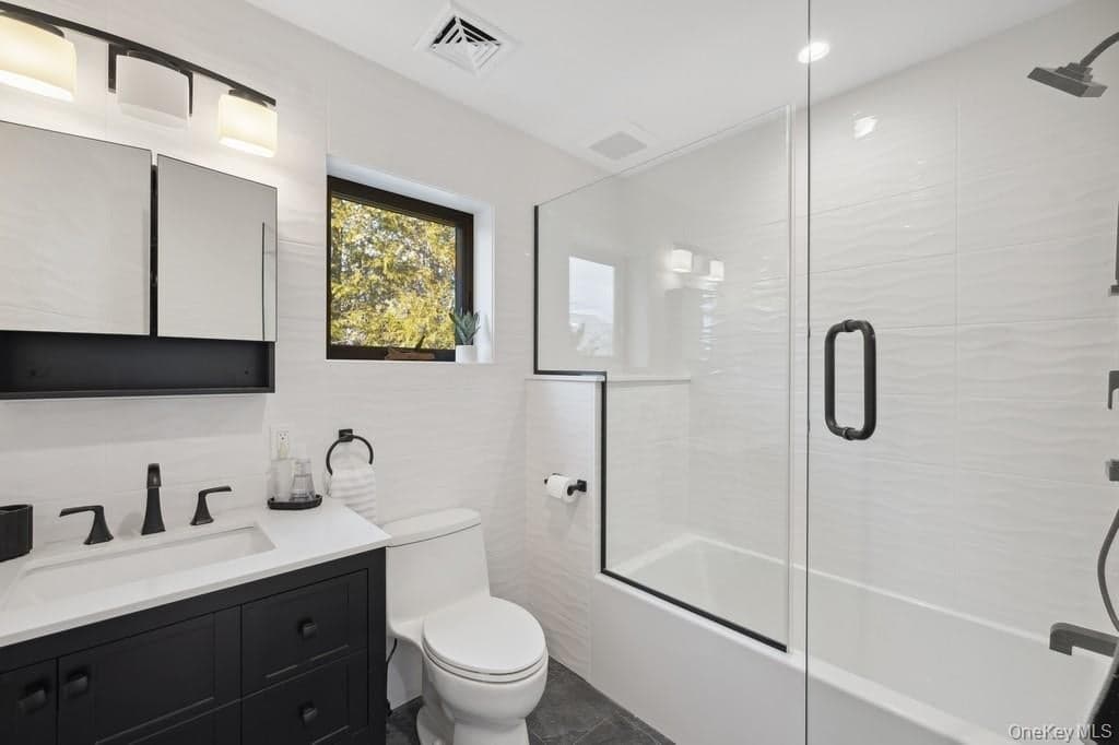 45 Ditch Plains Road thumbnail 10