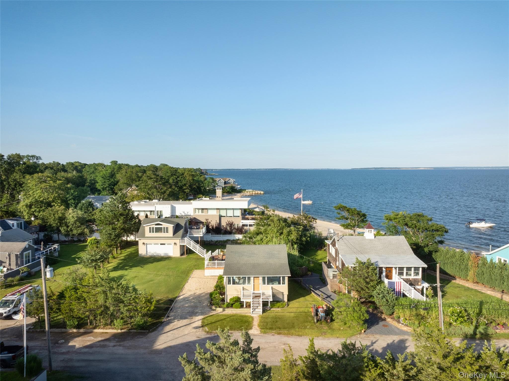 18 Beach RD thumbnail 3