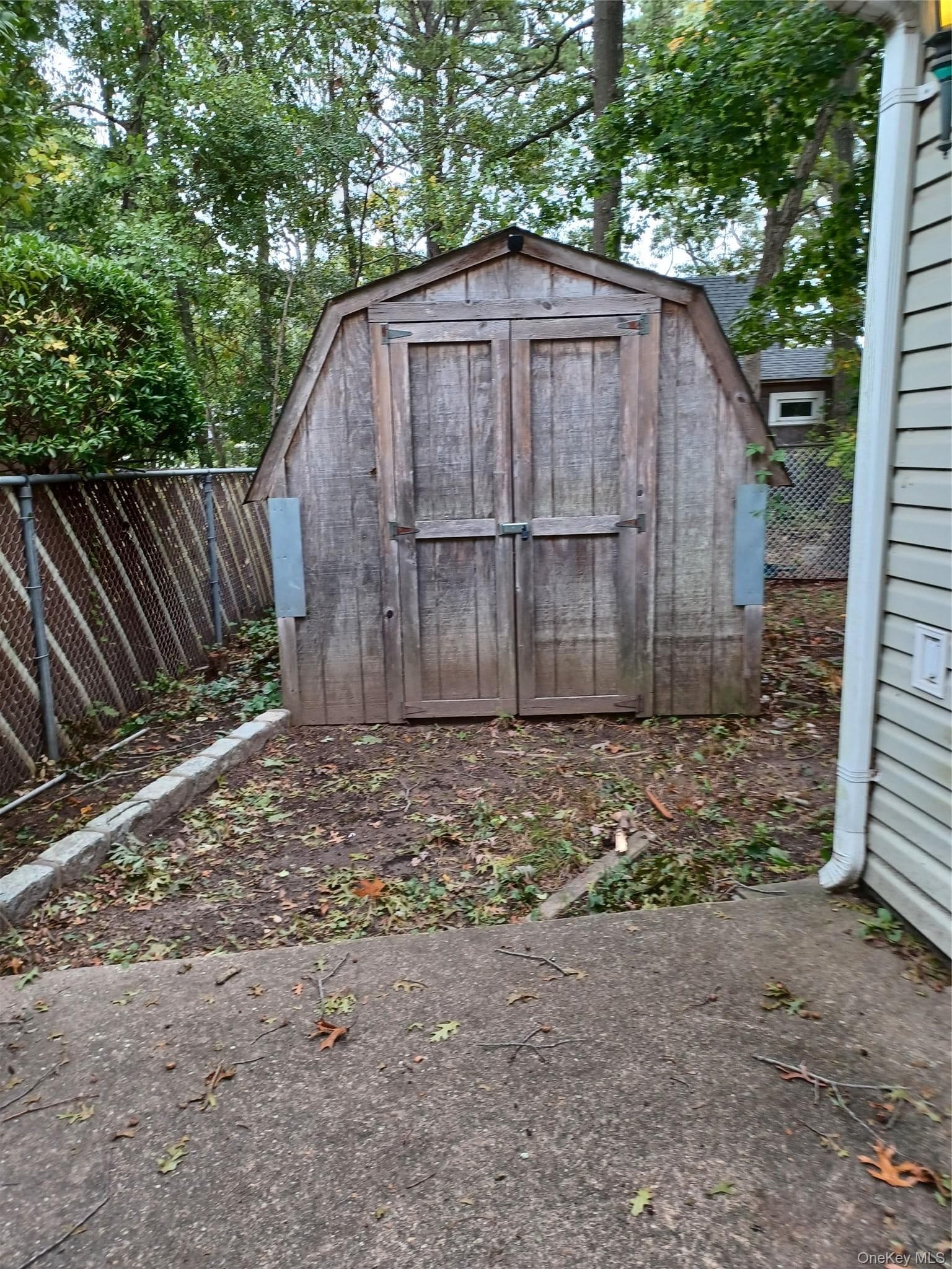 251 Jefferson Drive thumbnail 5