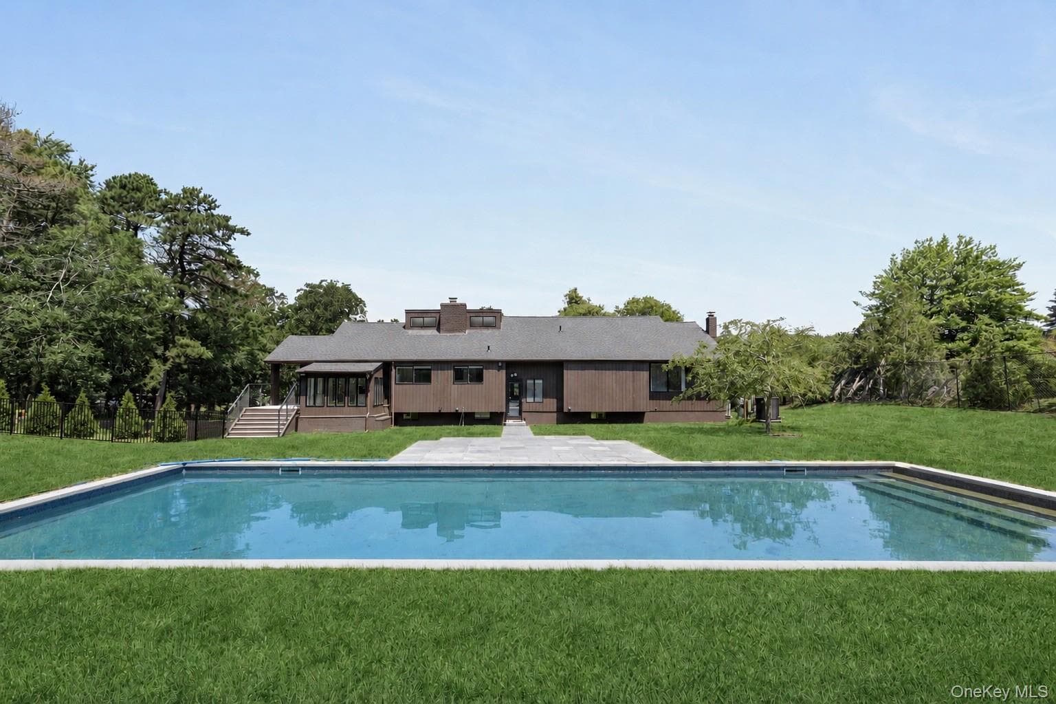 138 Longview Road thumbnail 3