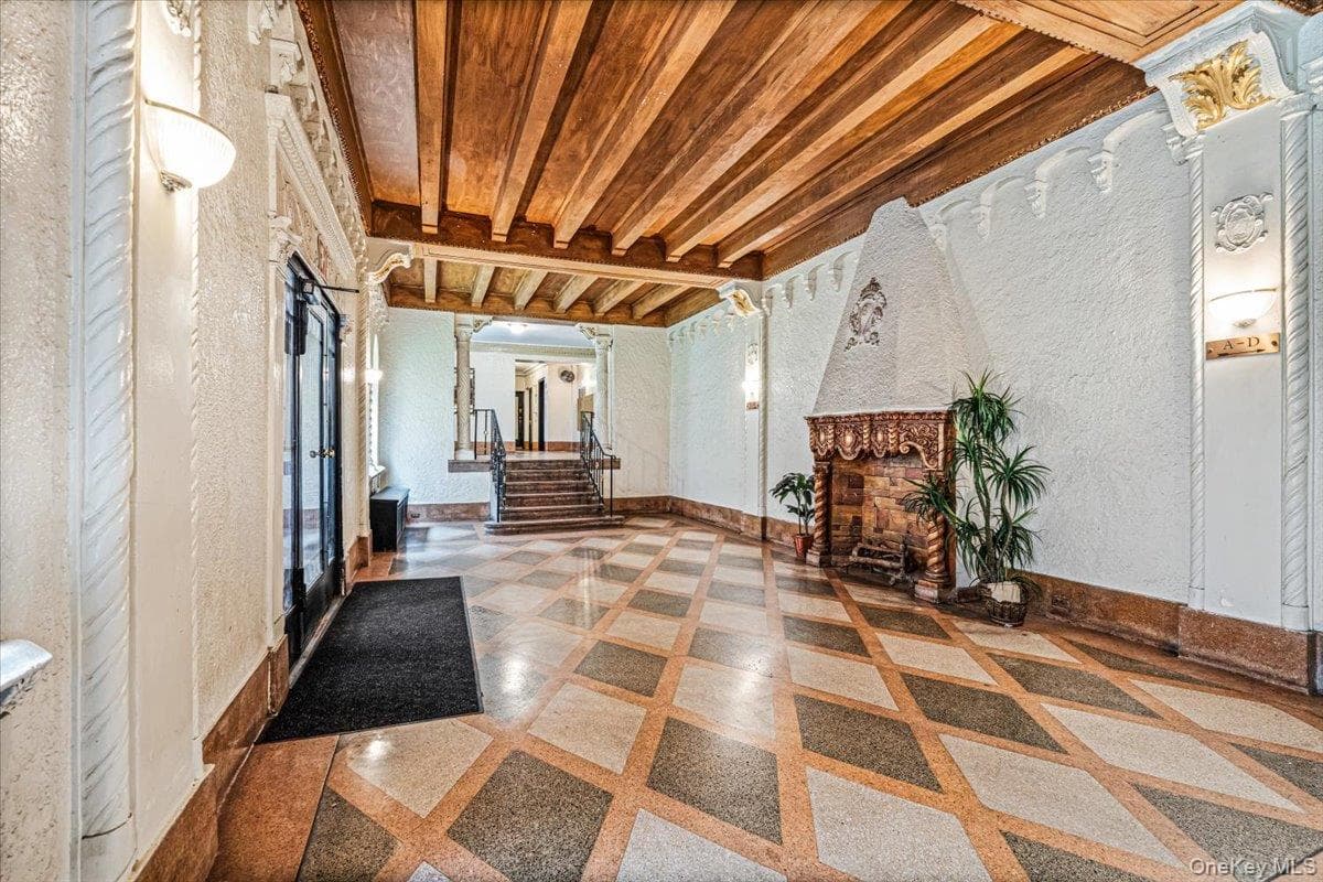 8344 Lefferts Boulevard Unit: 3D thumbnail 12