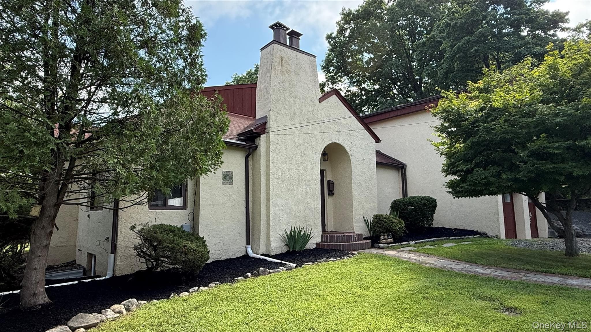 1 Sunset Drive photo 1