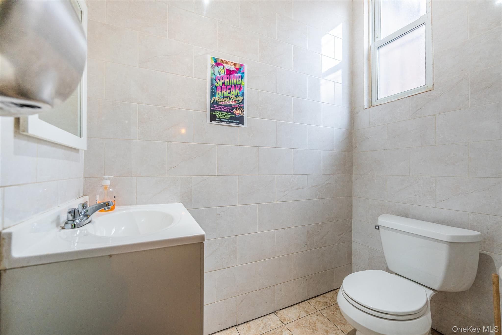 16904 Crocheron Avenue thumbnail 14