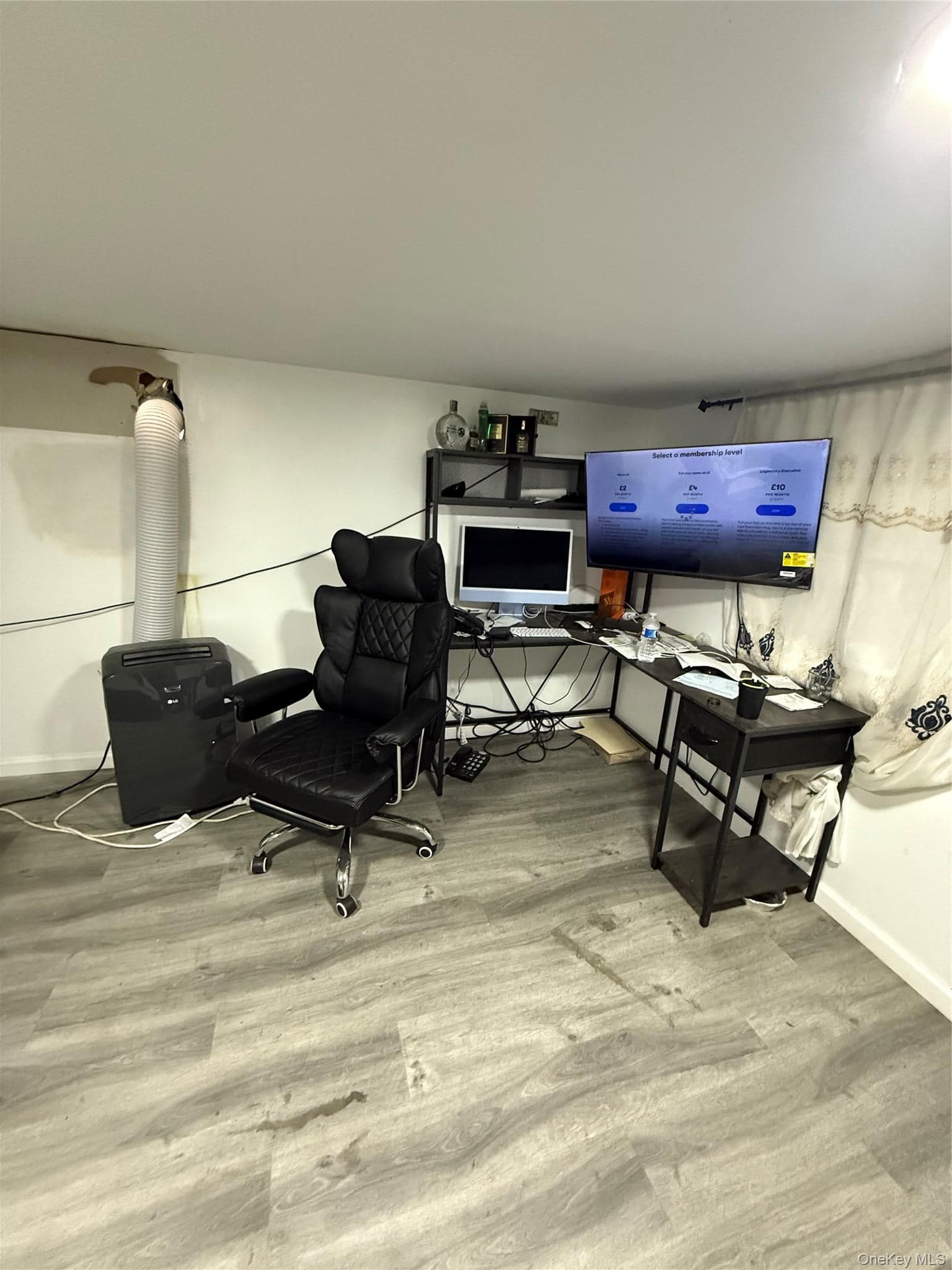 18204 Liberty Avenue thumbnail 9