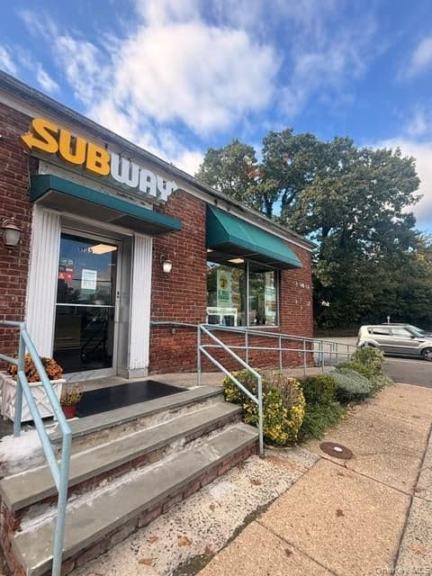 1185 Willis Avenue photo 1