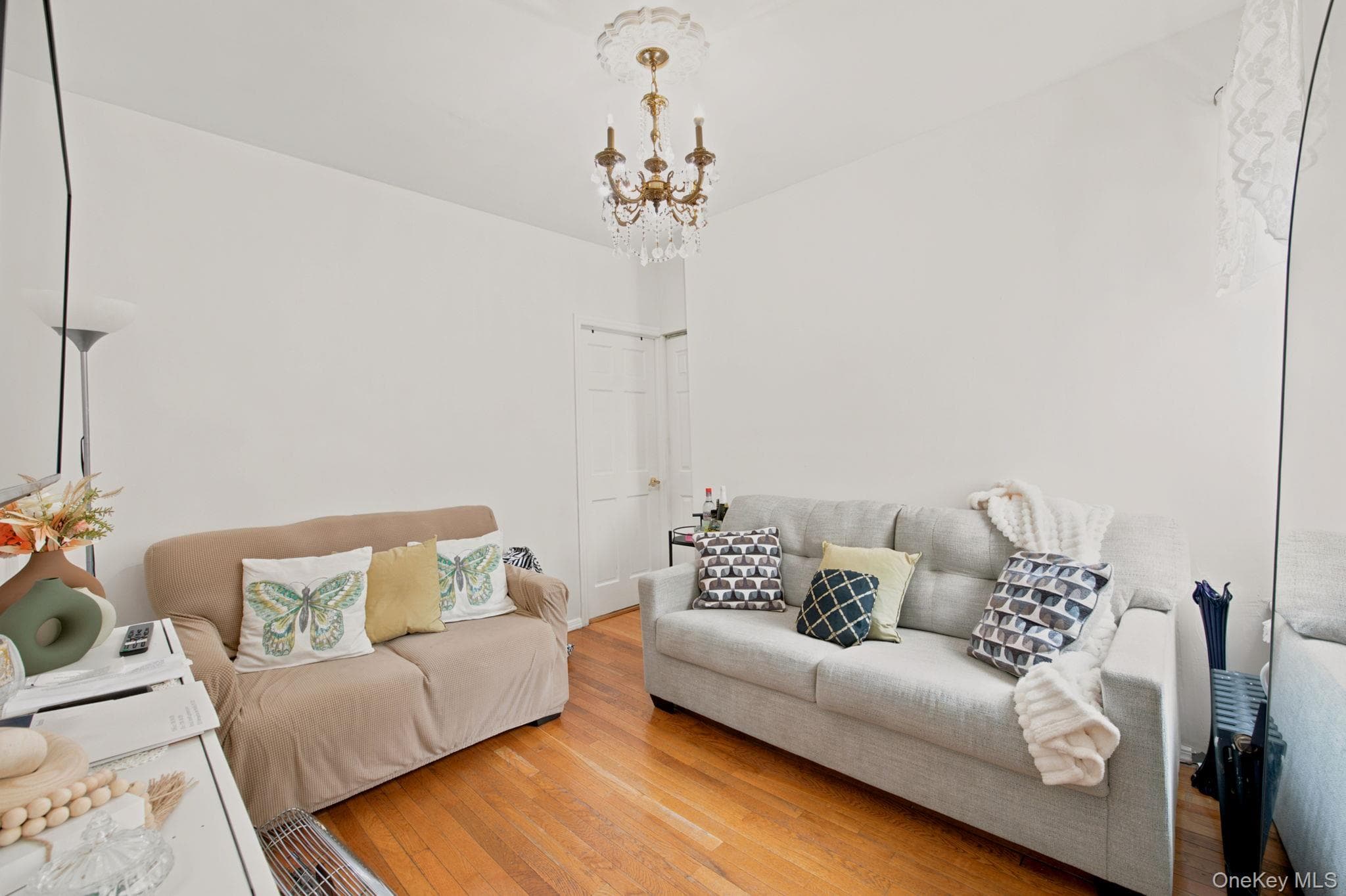 350 S 4th Street Unit: 4F thumbnail 2