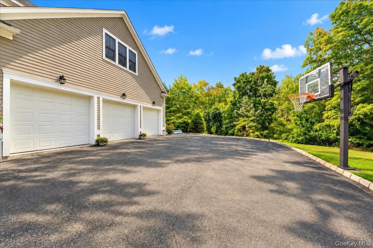 295 Spring Pond Road thumbnail 41