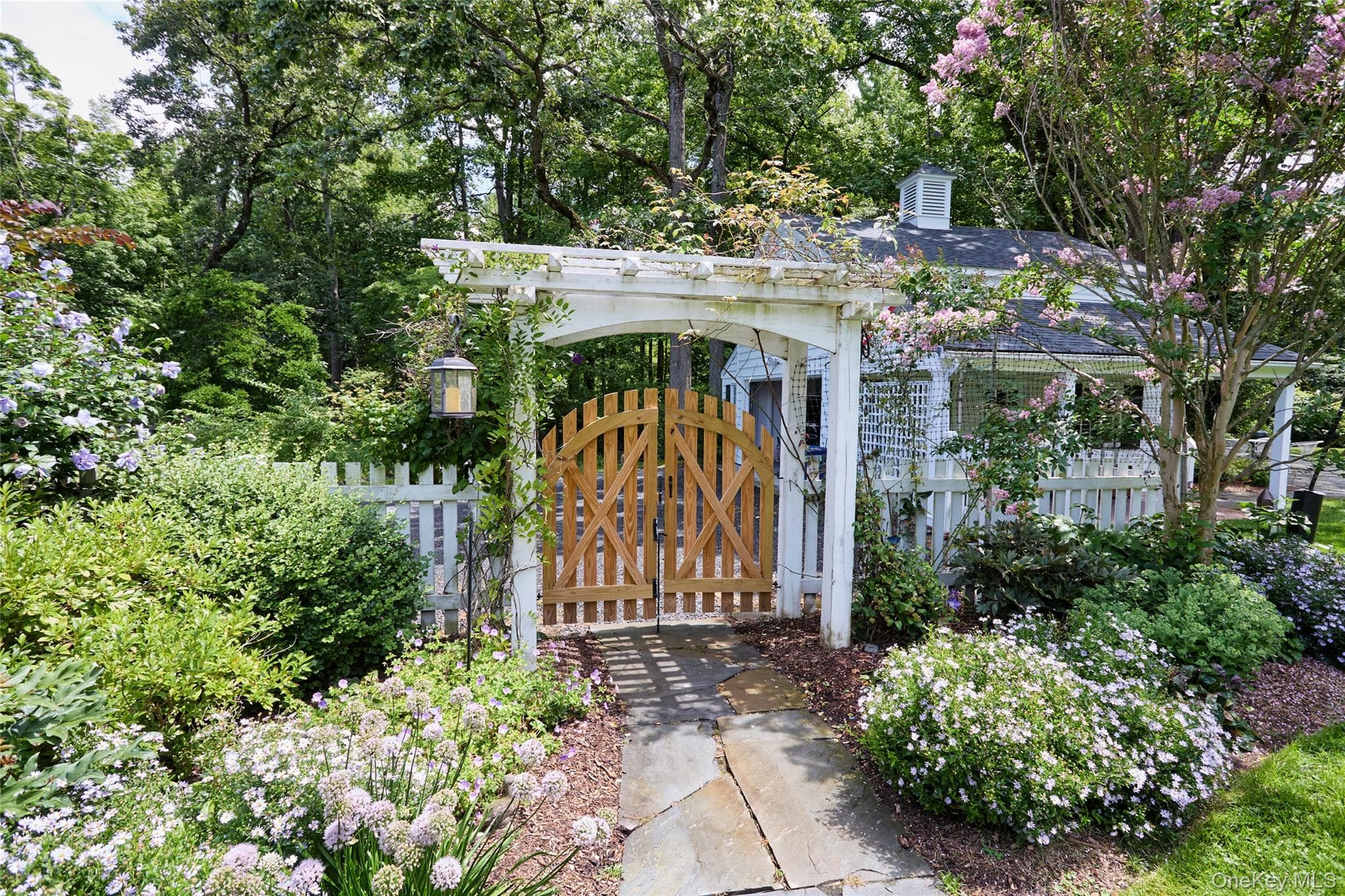 111 Washington Spring Road thumbnail 38