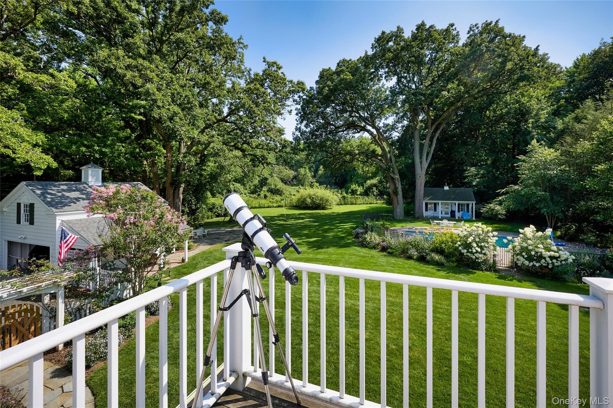 111 Washington Spring Road thumbnail 3