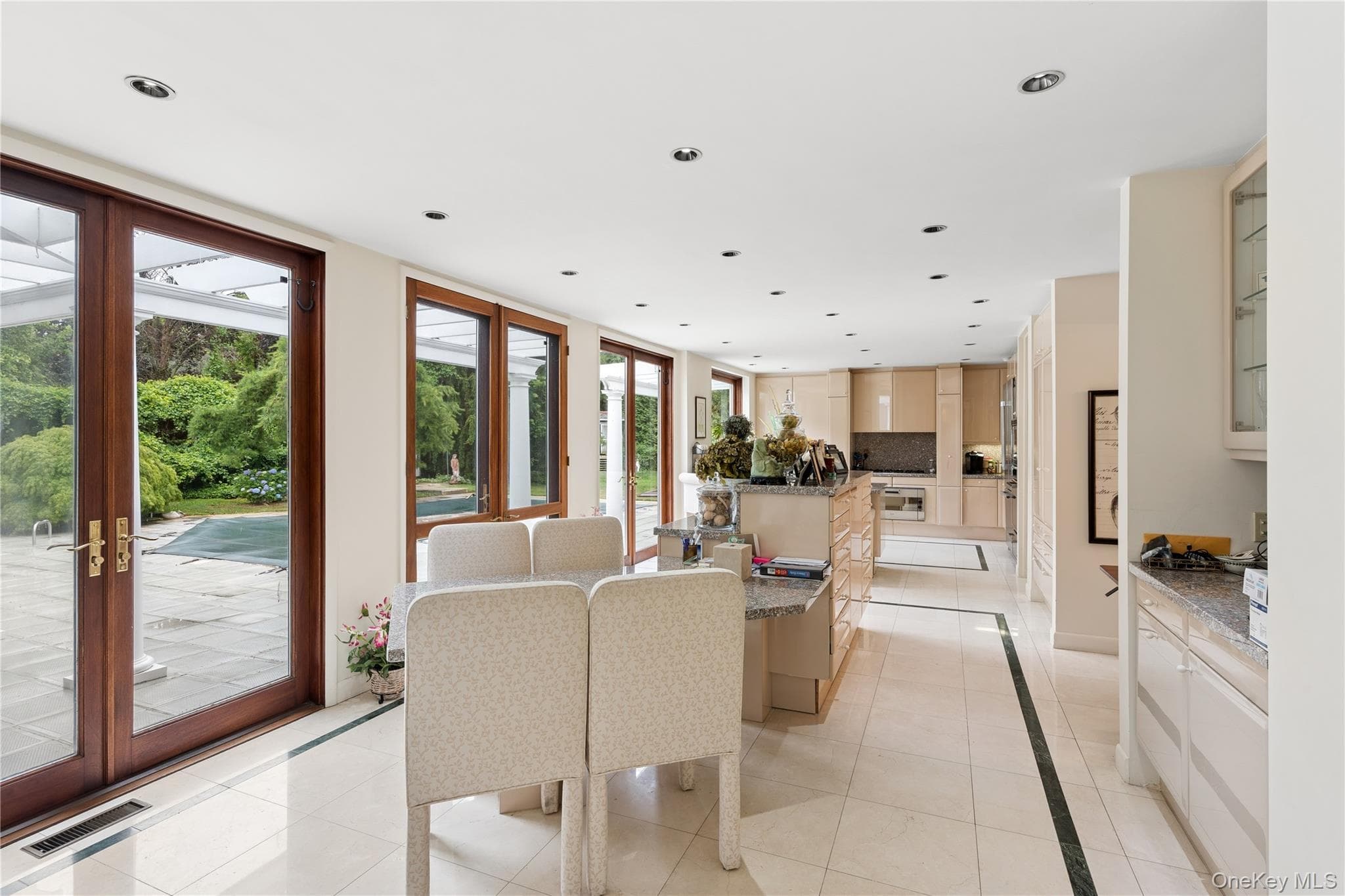 247 Barrett Road thumbnail 11