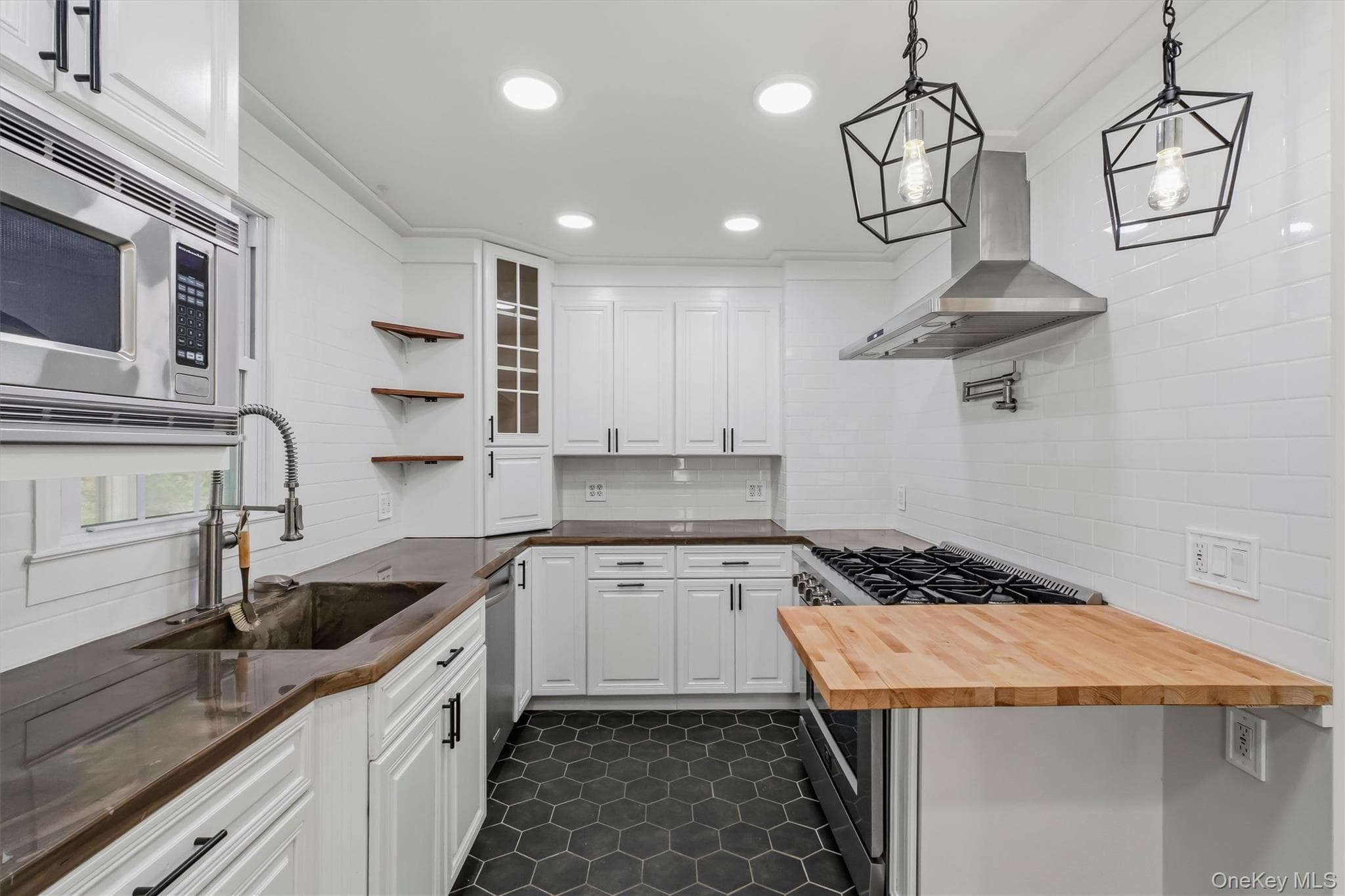3 Kinderhook Drive thumbnail 10
