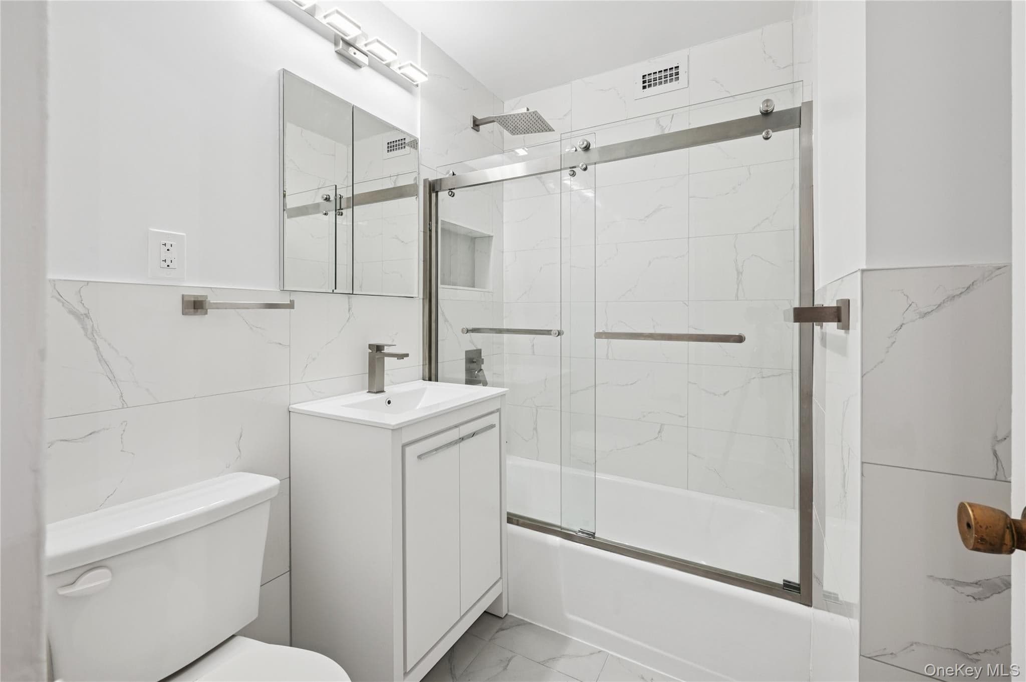 2500 Johnson Avenue Unit: 15N thumbnail 12