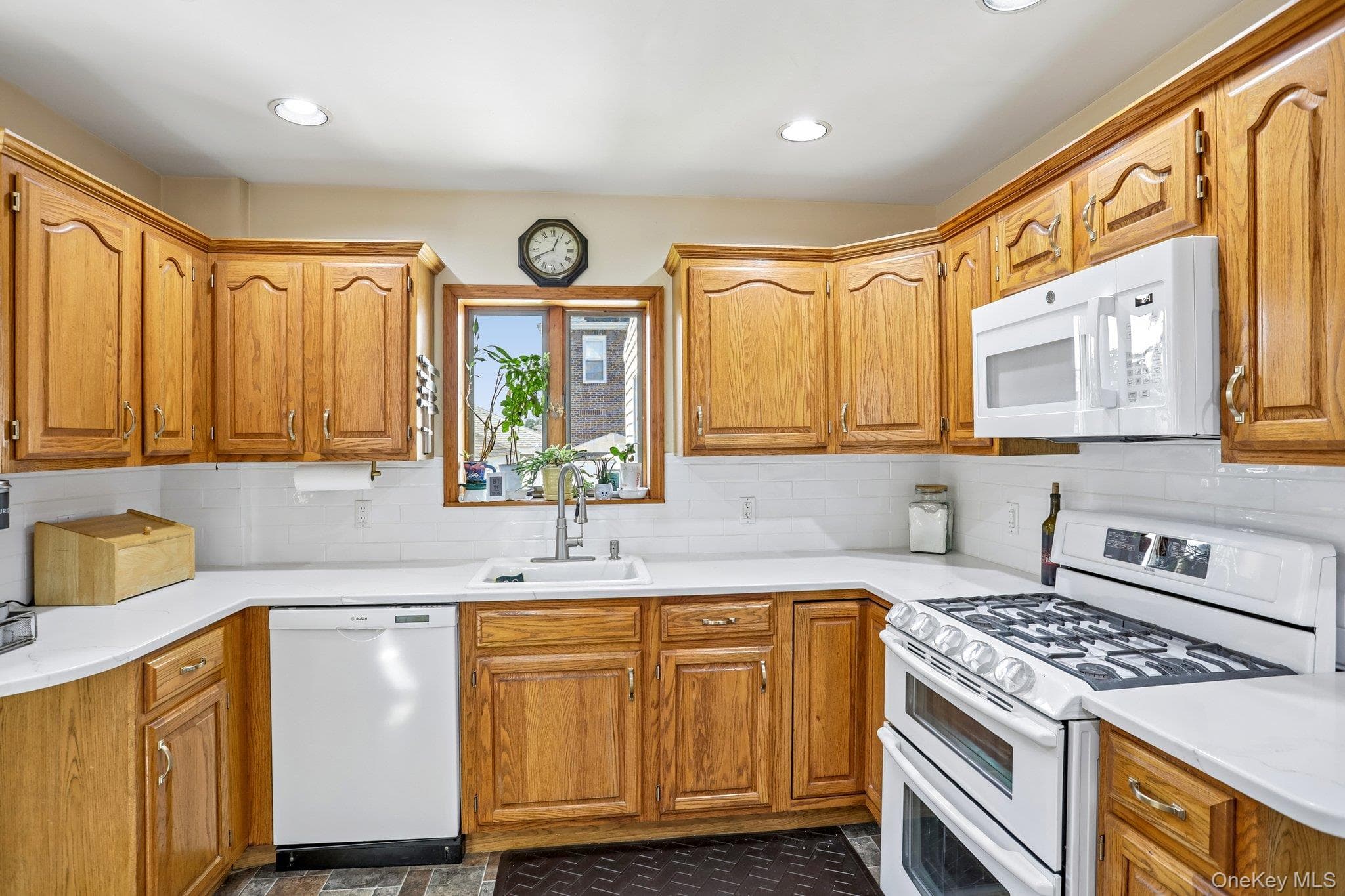 309 Bellevue Avenue thumbnail 14