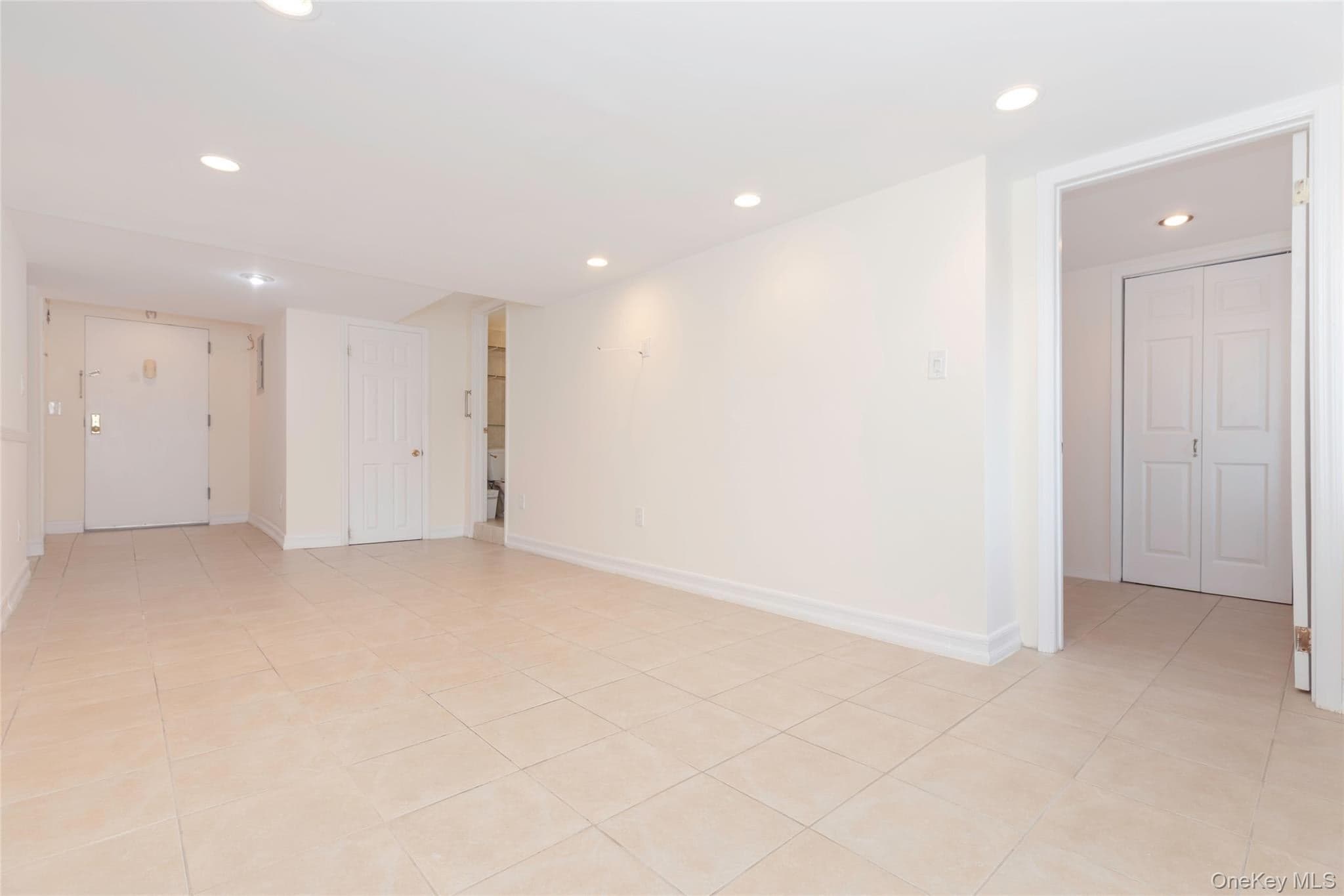 2035 Central Park Avenue Unit: AA4 thumbnail 5