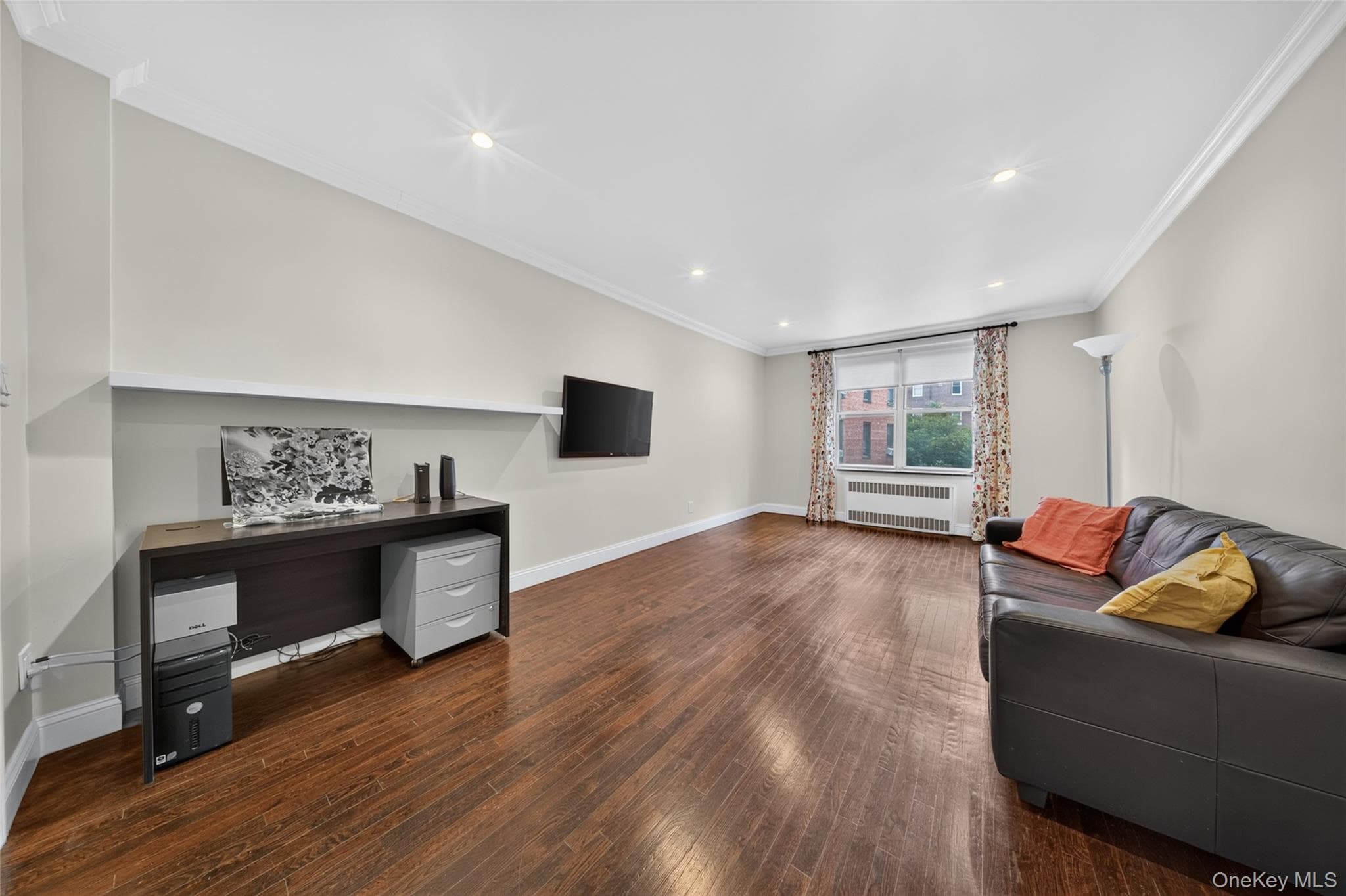 42-25 80th Street Unit: #3R thumbnail 3